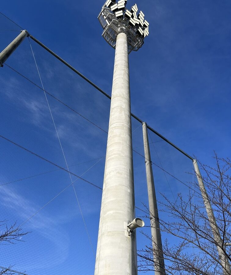 スタジアム照明設置工事