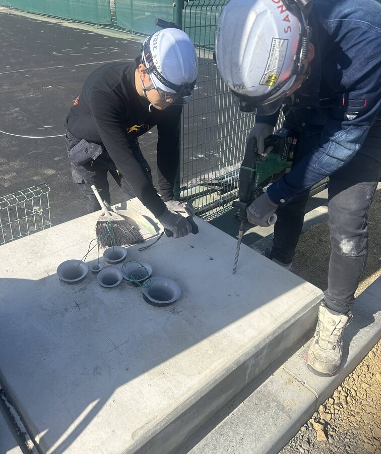 テニス場照明設置工事